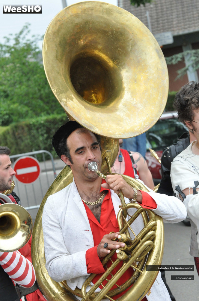 45/56 photos du spectacle La fanfare à la Gueule du ch'val
